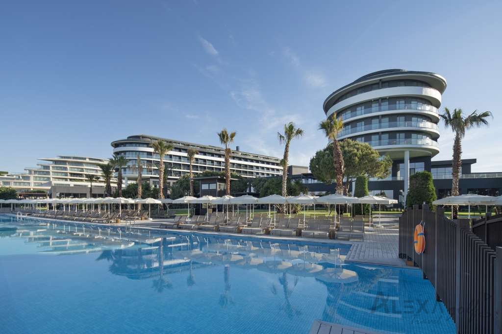 Voyage Hotel Belek 7 Nights 6 x Golf 2 x Montgomerie 1x Titanic 1 x Kaya 1 x Lykia Links 1 x Robinson Nobilis