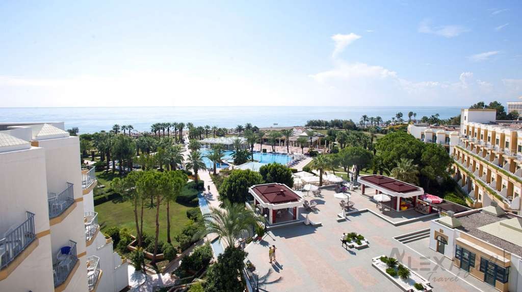 Crystal Tat Beach Hotel